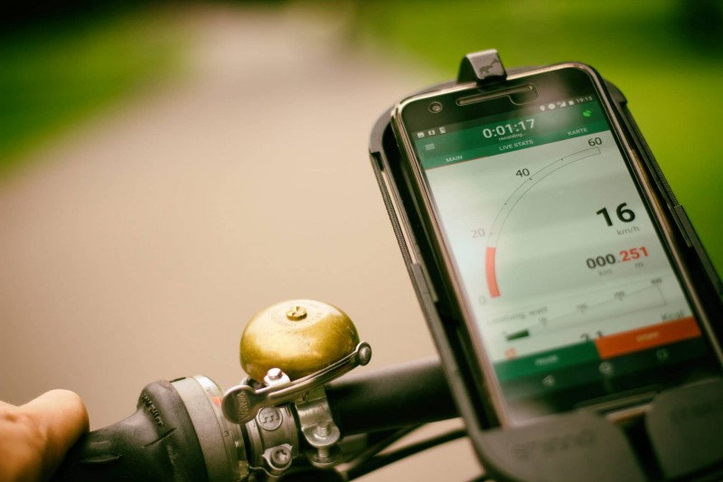 Radfahren mit Smartphone