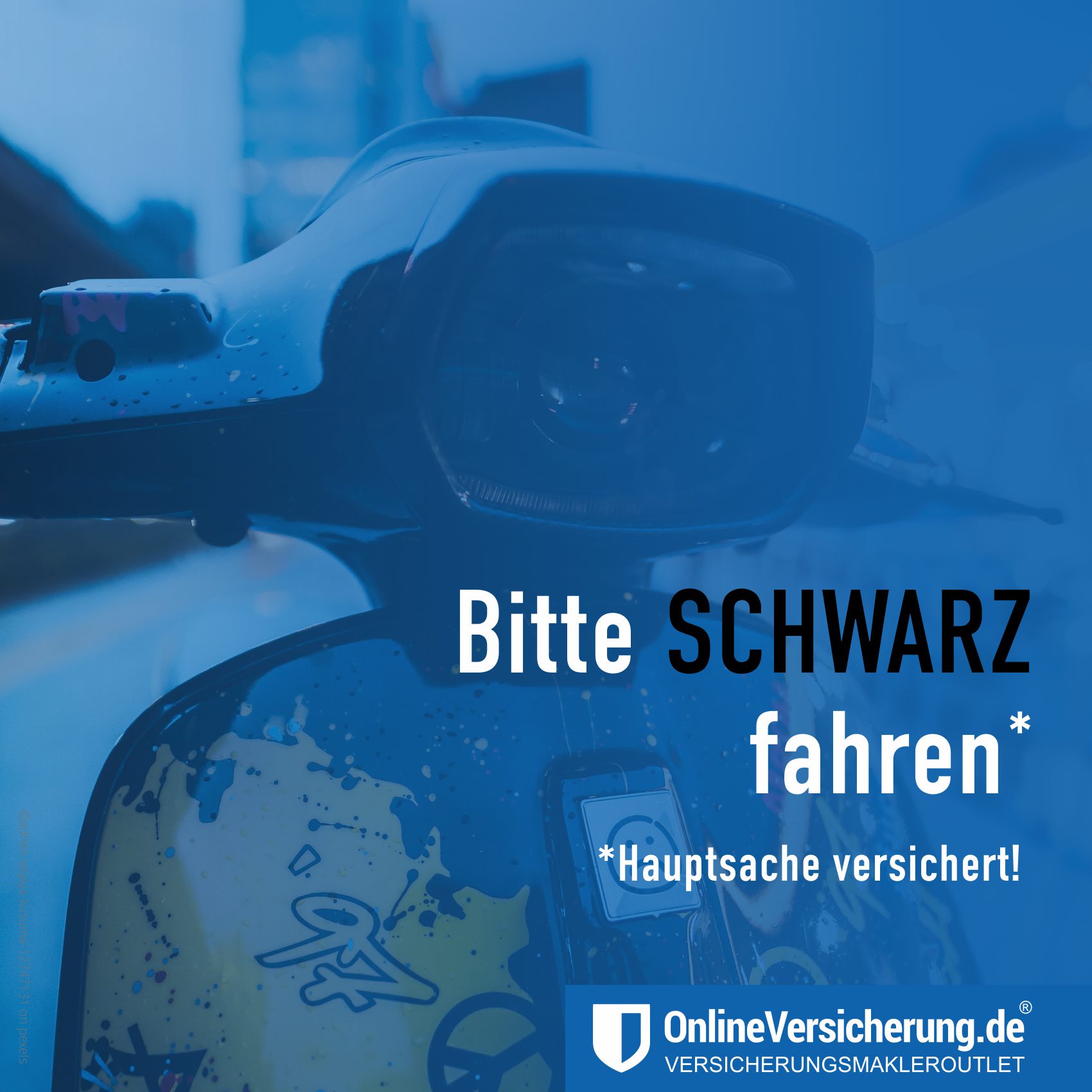 Mopedsaison beginnt am 1. März. In diesem Jahr ist es SCHWARZ. Auch für E-Scooter. Haftpflichtversicherung bei: Onlineversicherung.de